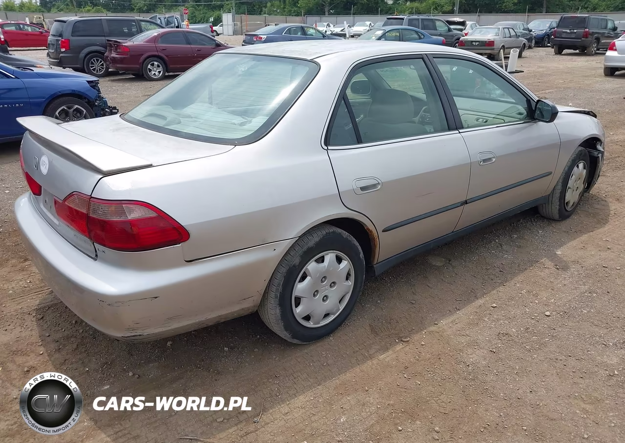 1999 Honda Accord Lx VIN:1HGCG5646XA040699 - 4