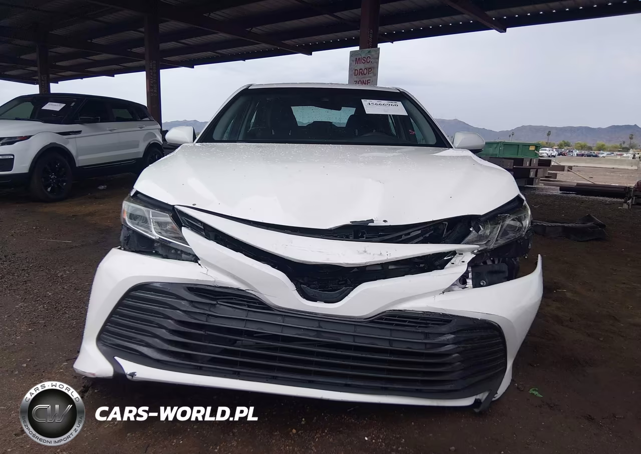 2018 Toyota Camry Le VIN:4T1B11HK3JU528753 - 12