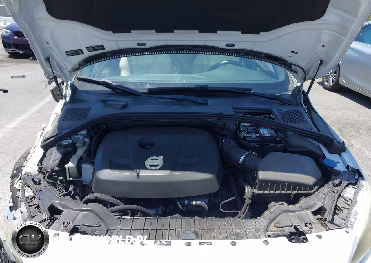 2015 Volvo S60 T6 VIN:YV149MFB7F2318356 - 10