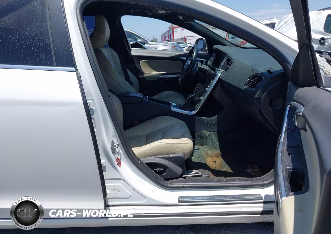 2015 Volvo S60 T6 VIN:YV149MFB7F2318356 - 5