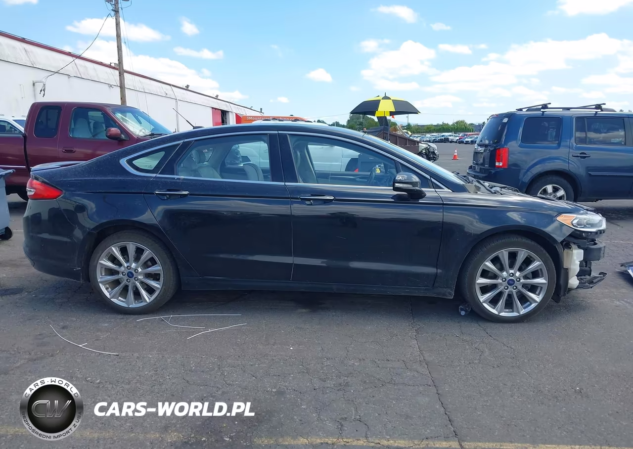 2017 Ford Fusion Platinum VIN:3FA6P0D92HR265129 - 14