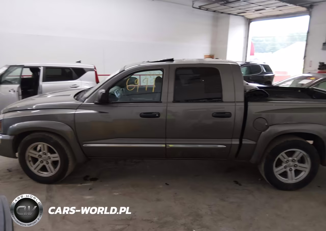 2007 Dodge Dakota Laramie VIN:1D7HW58P87S268976 - 15