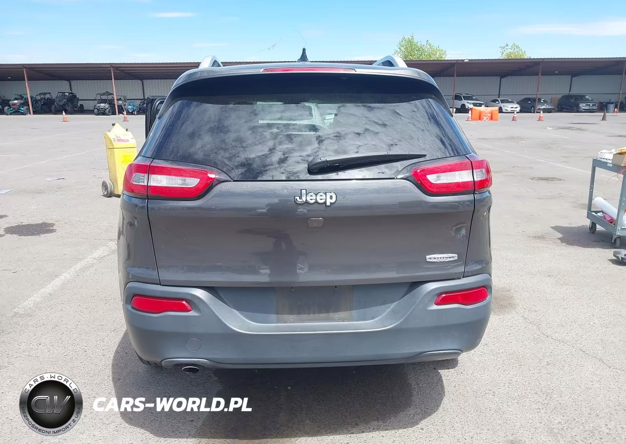 2015 Jeep Cherokee Latitude VIN:1C4PJLCB8FW706214 - 16