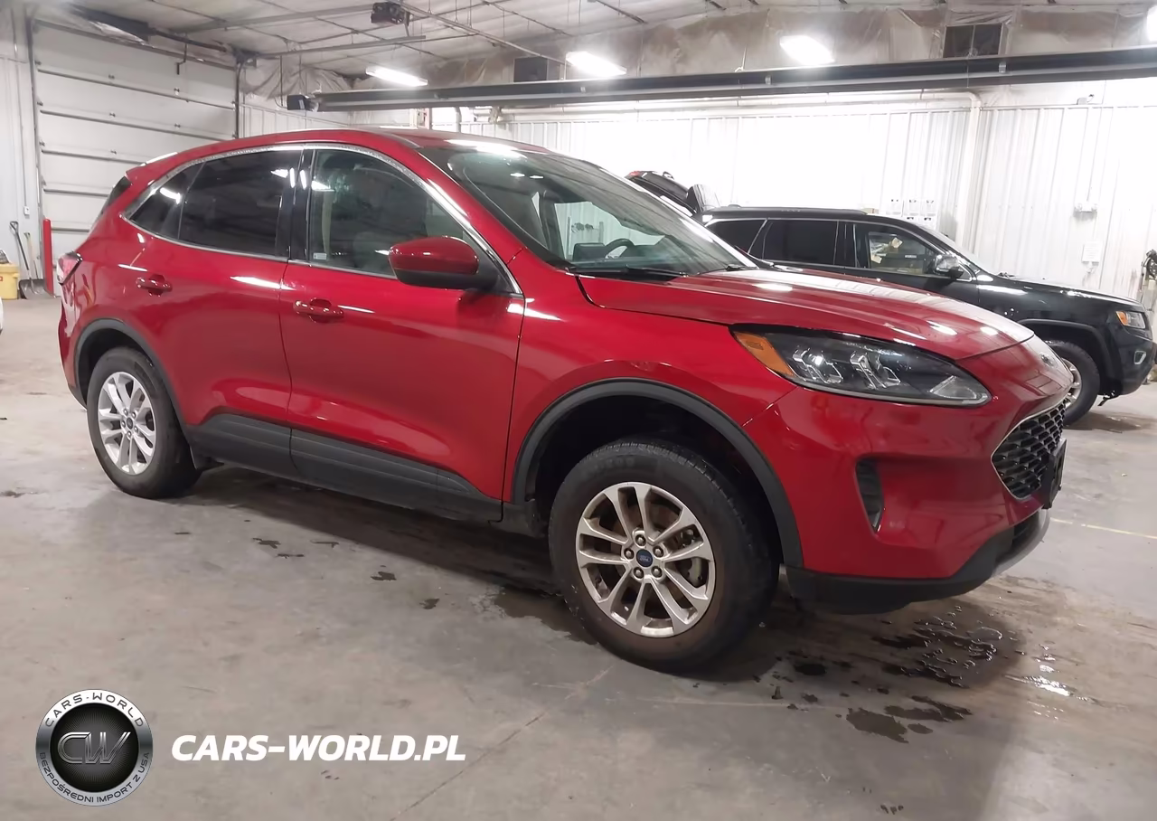 2020 Ford Escape Se