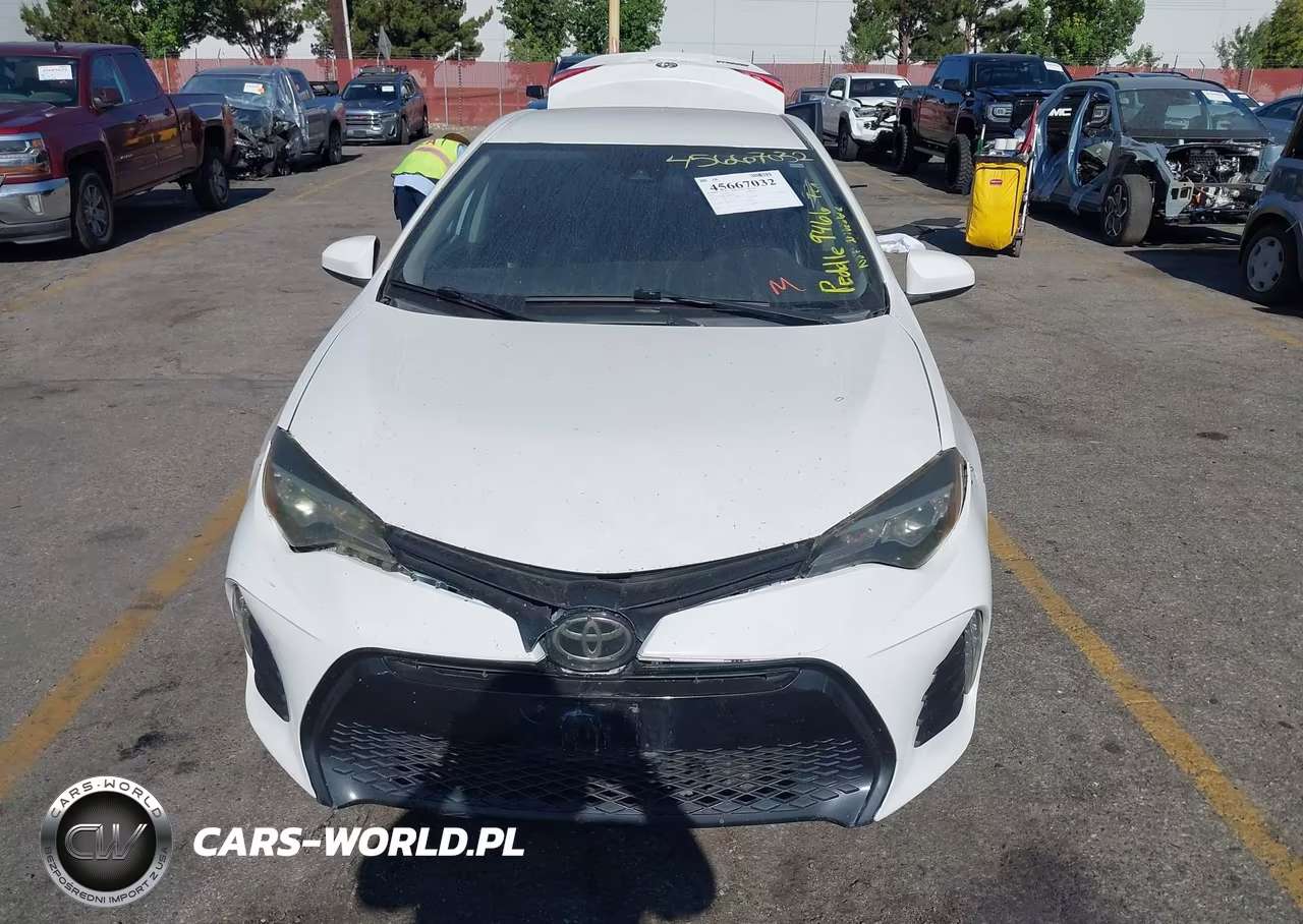 2017 Toyota Corolla Le VIN:5YFBURHE2HP569466 - 12