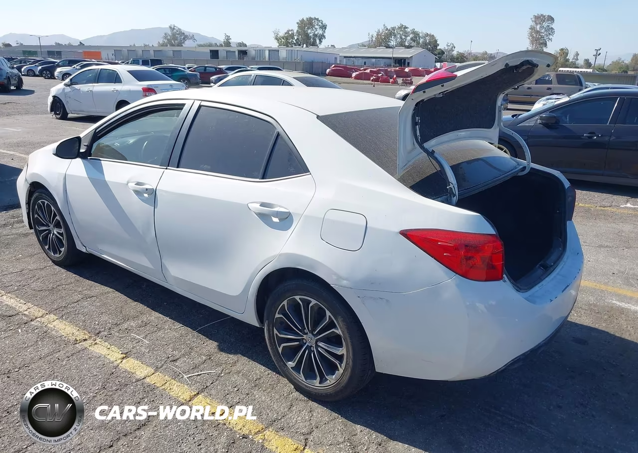 2017 Toyota Corolla Le VIN:5YFBURHE2HP569466 - 3
