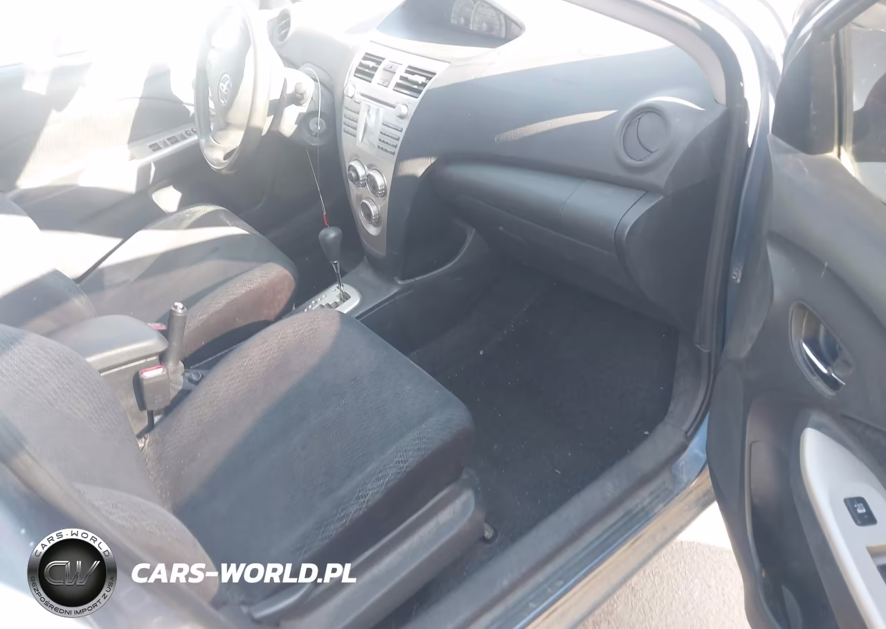 2008 Toyota Yaris VIN:JTDBT923X81255465 - 5