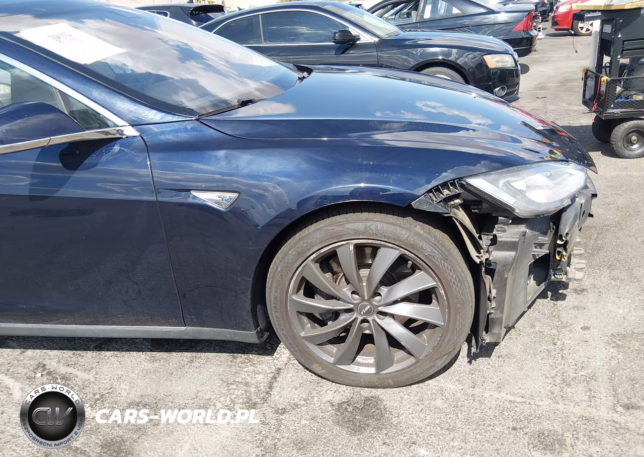 2015 Tesla Model S VIN:5YJSA1H24FFP77759 - 18