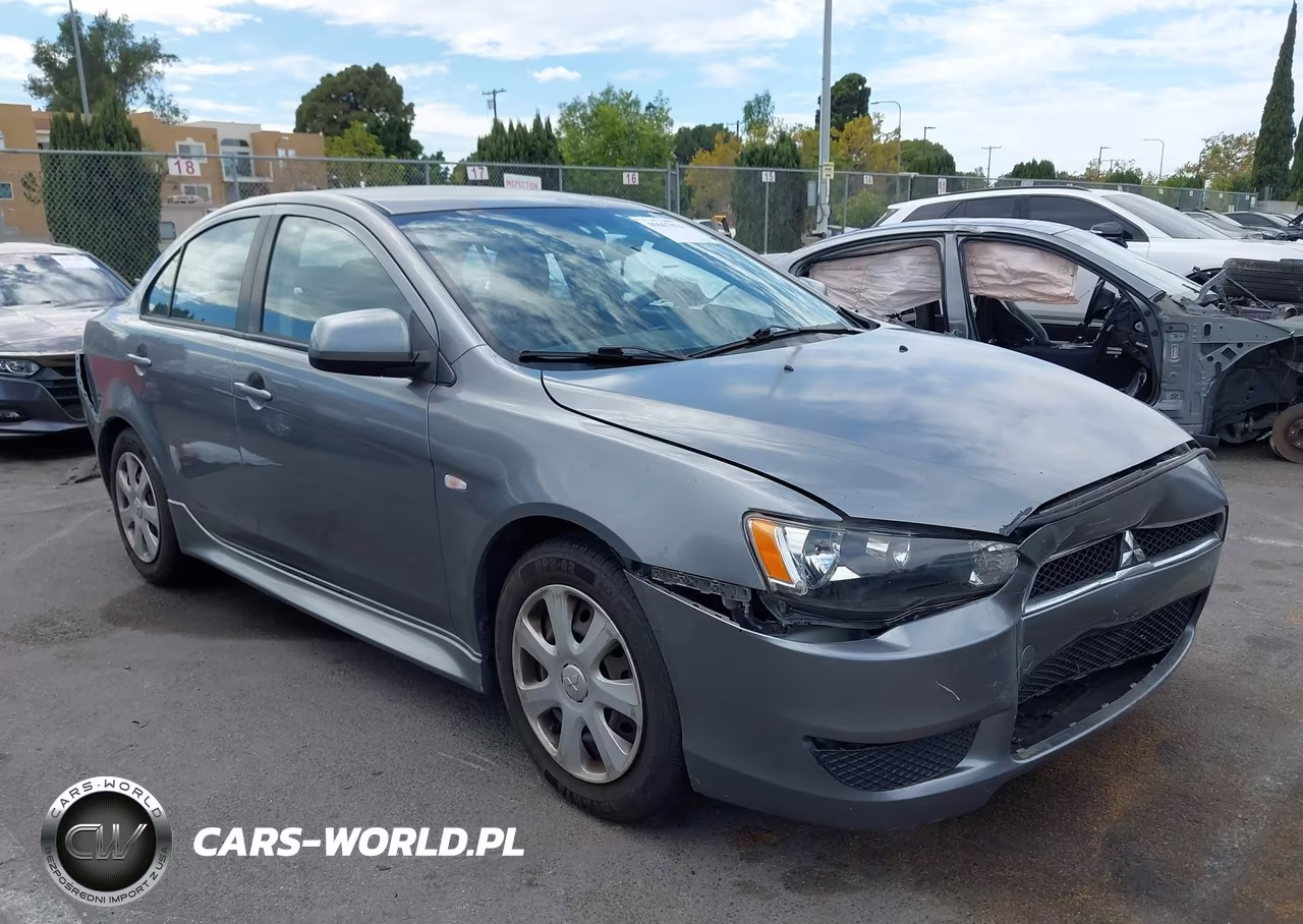 2013 Mitsubishi Lancer Es – zdjęcie 1 z 17