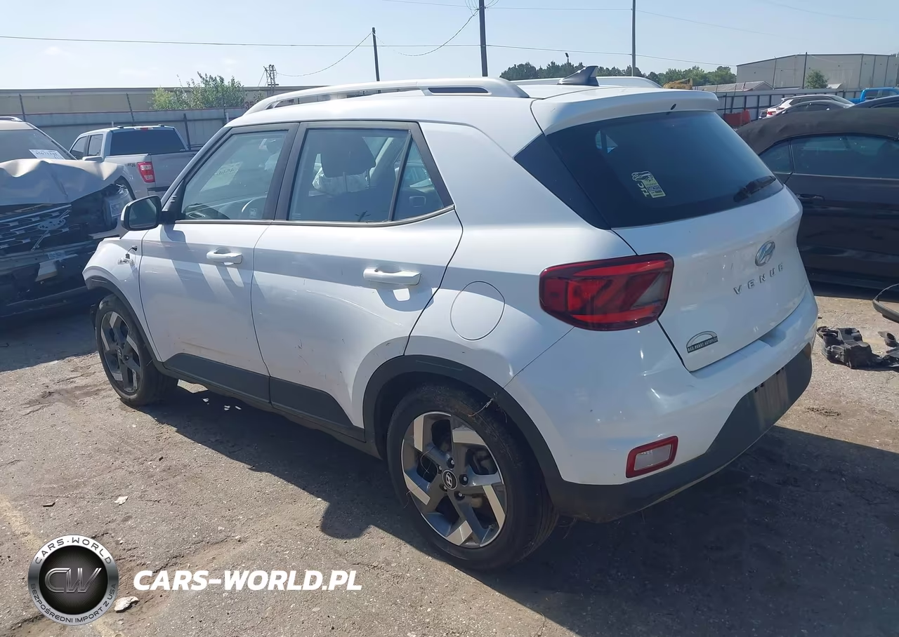 2021 Hyundai Venue Sel VIN:KMHRC8A39MU121268 - 3