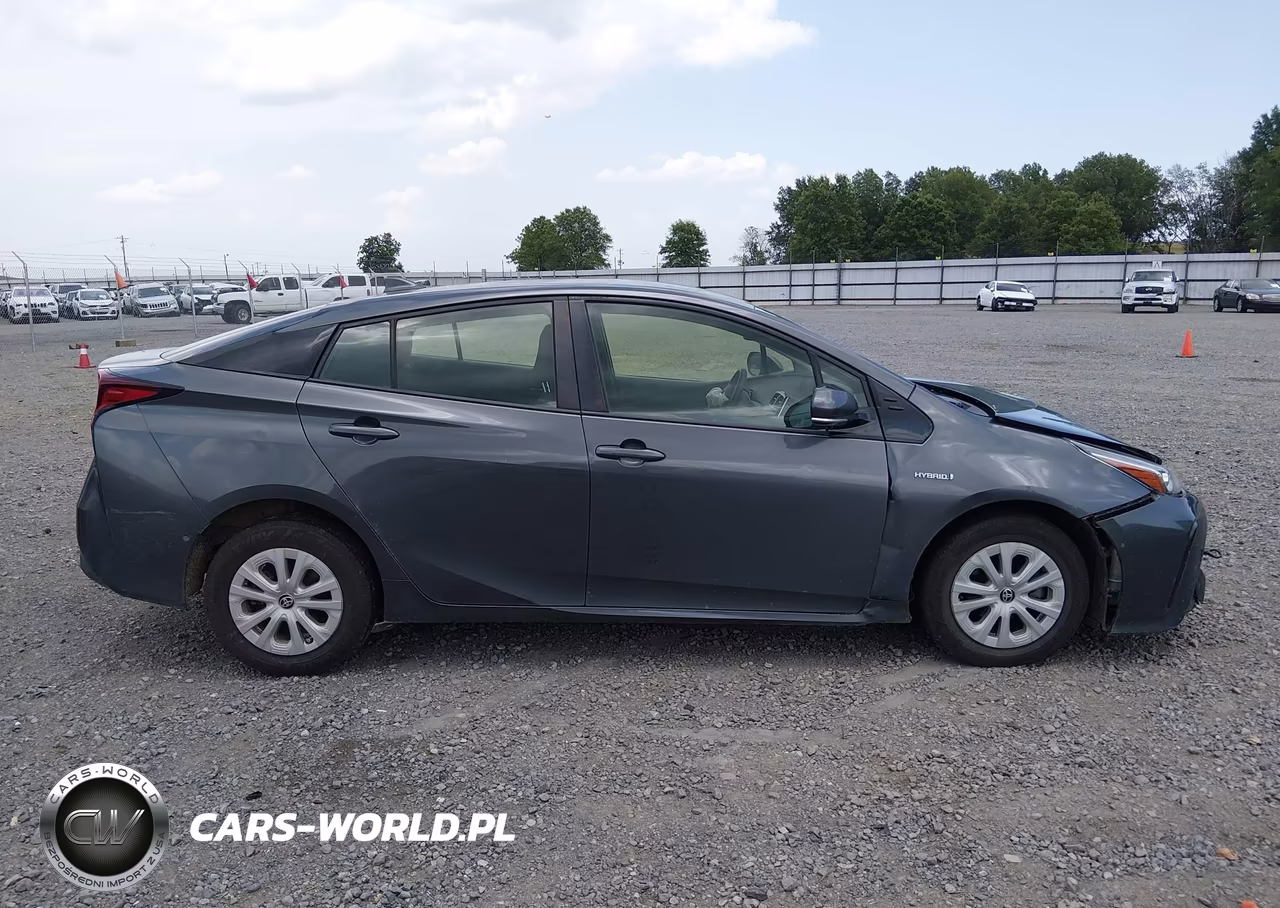 2019 Toyota Prius Le VIN:JTDKARFU3K3075443 - 13