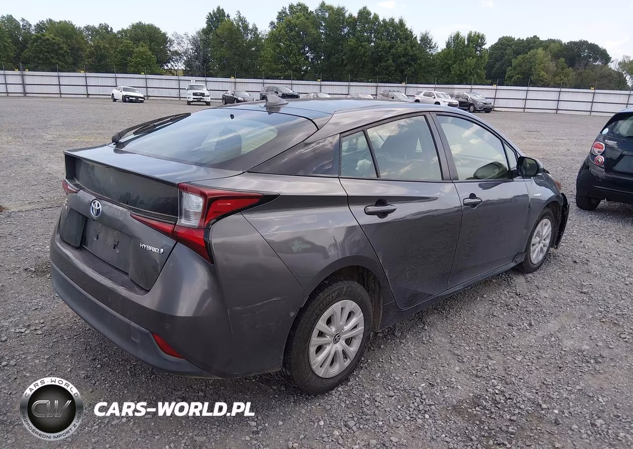 2019 Toyota Prius Le VIN:JTDKARFU3K3075443 - 4