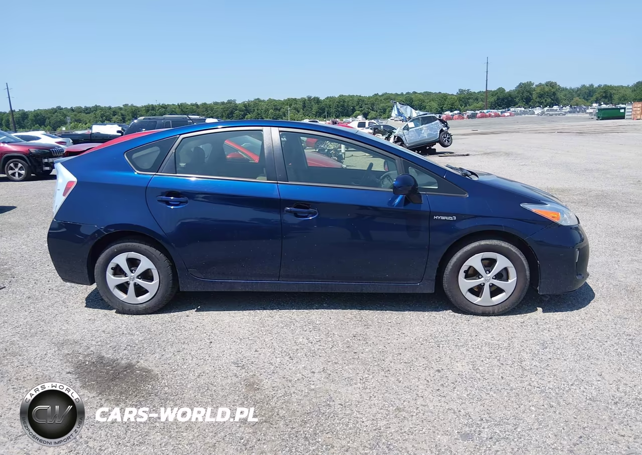 2015 Toyota Prius Three VIN:JTDKN3DU1F1891864 - 13