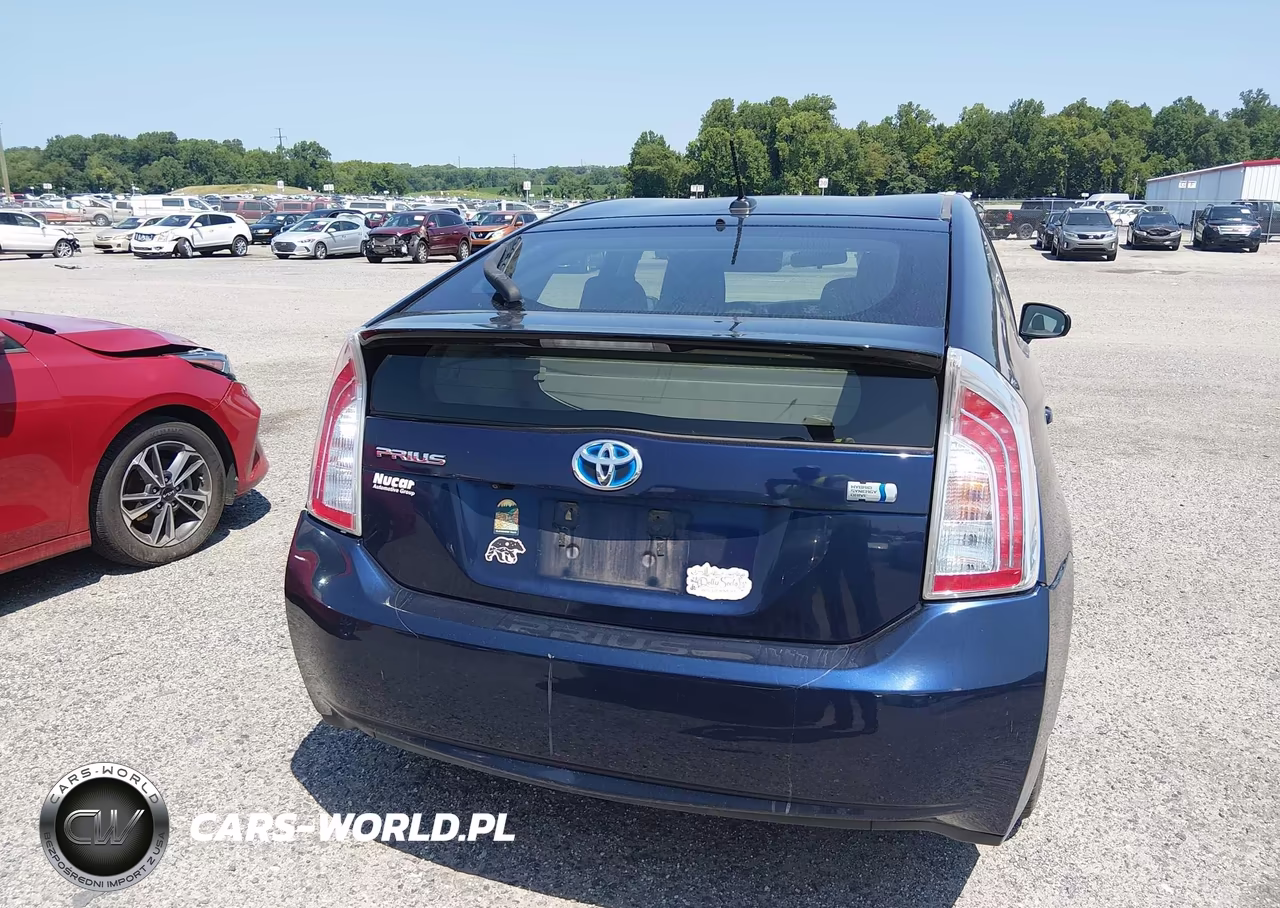 2015 Toyota Prius Three VIN:JTDKN3DU1F1891864 - 16