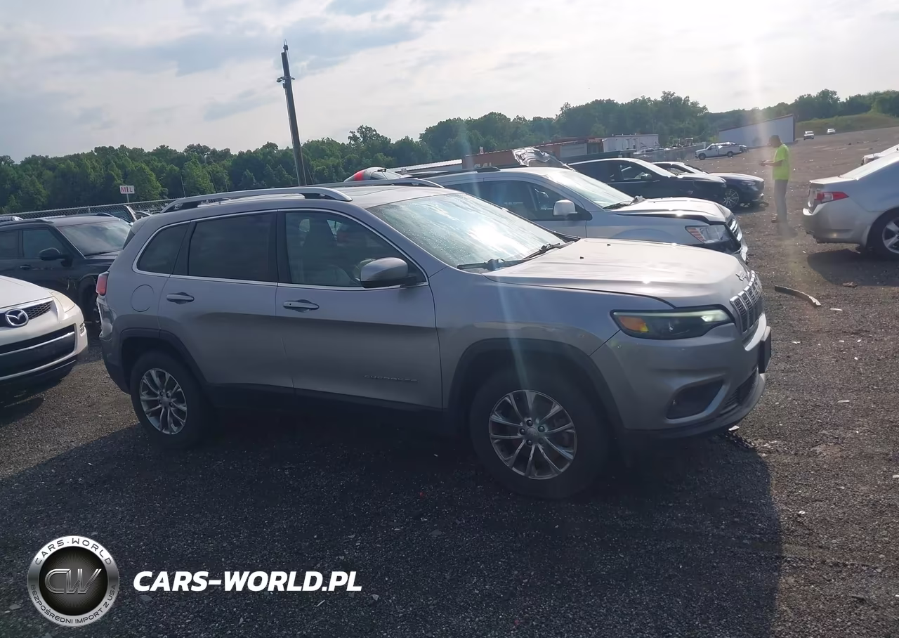 2019 Jeep Cherokee Latitude Plus 4X4 VIN:1C4PJMLB4KD101344 - 13