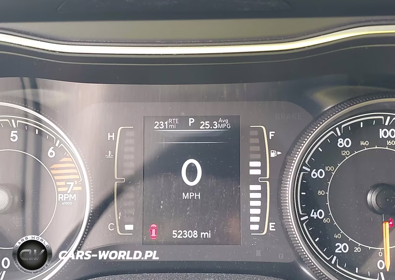 2019 Jeep Cherokee Latitude Plus 4X4 VIN:1C4PJMLB4KD101344 - 7