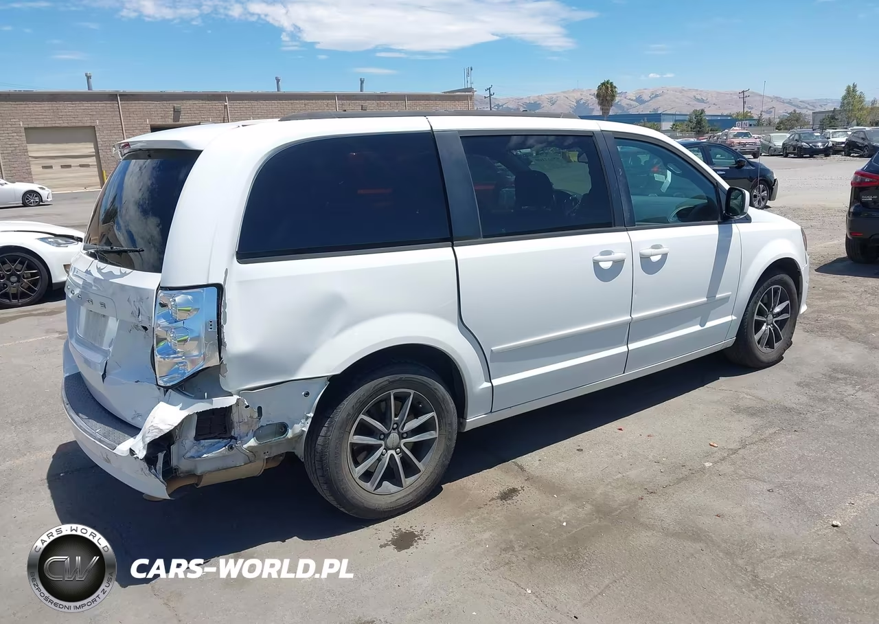 2016 Dodge Grand Caravan R-T VIN:2C4RDGEG8GR277585 - 4