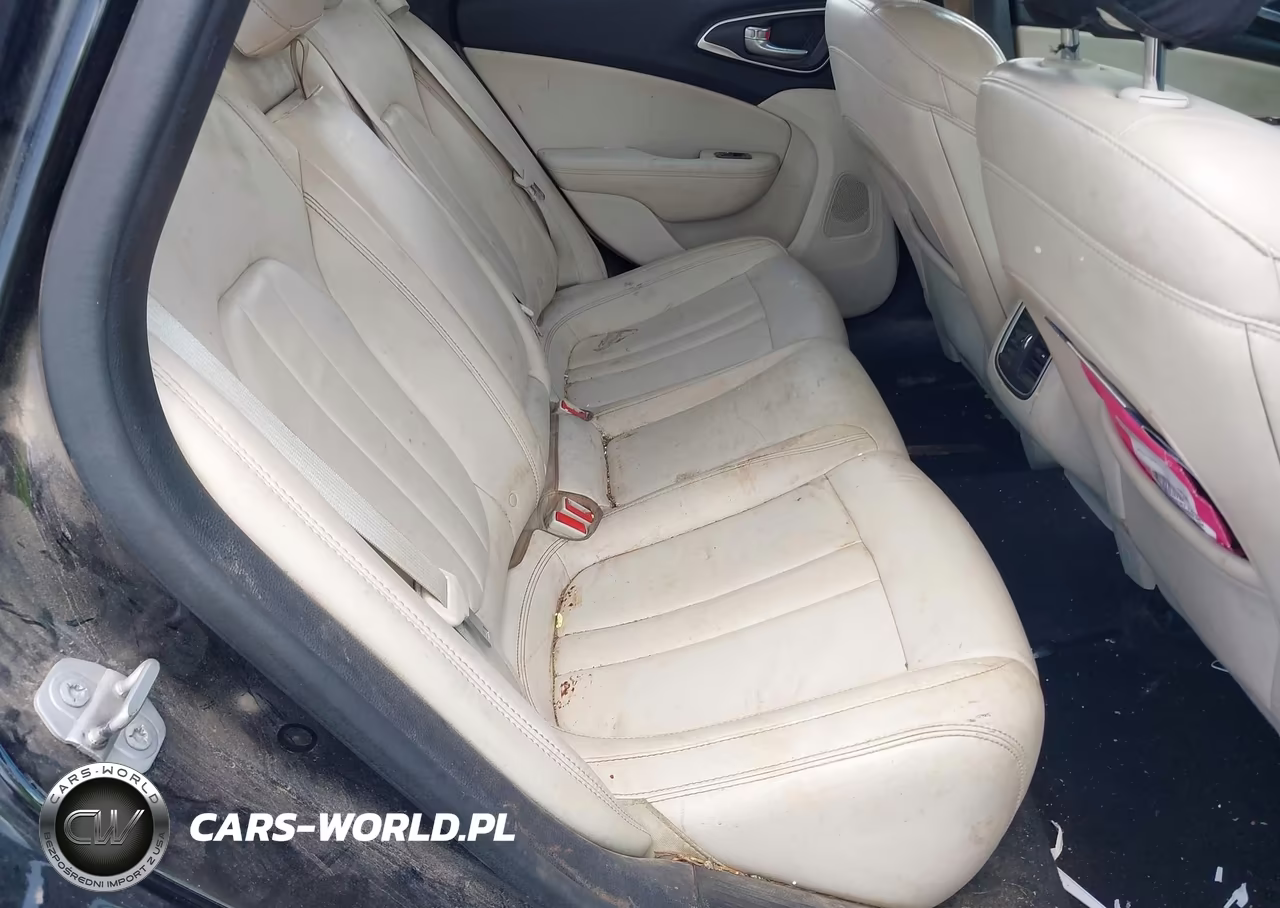 2015 Chrysler 200 C VIN:1C3CCCCB8FN714378 - 8