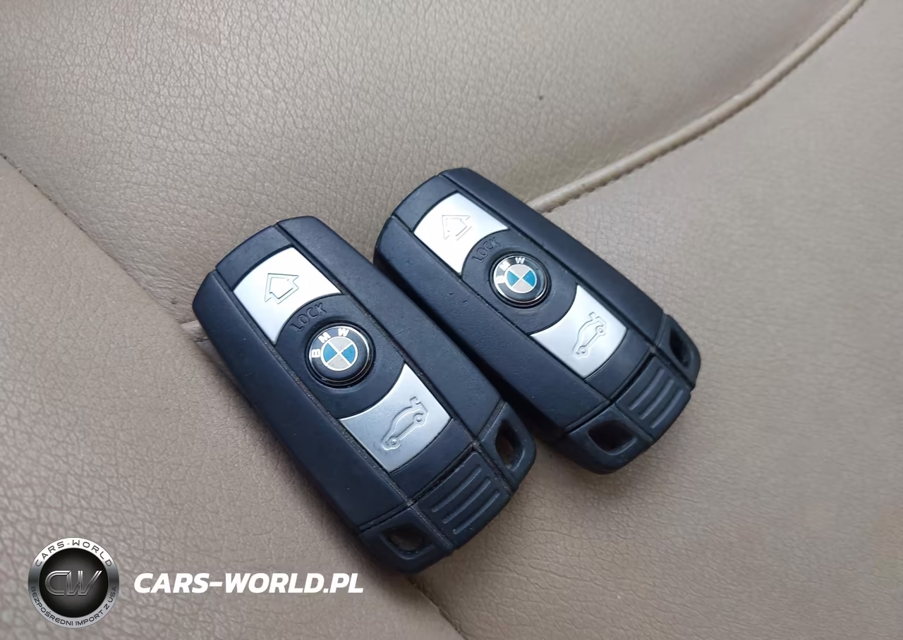 2015 BMW X1 xDrive28I VIN:WBAVL1C53FVY26120 - 11
