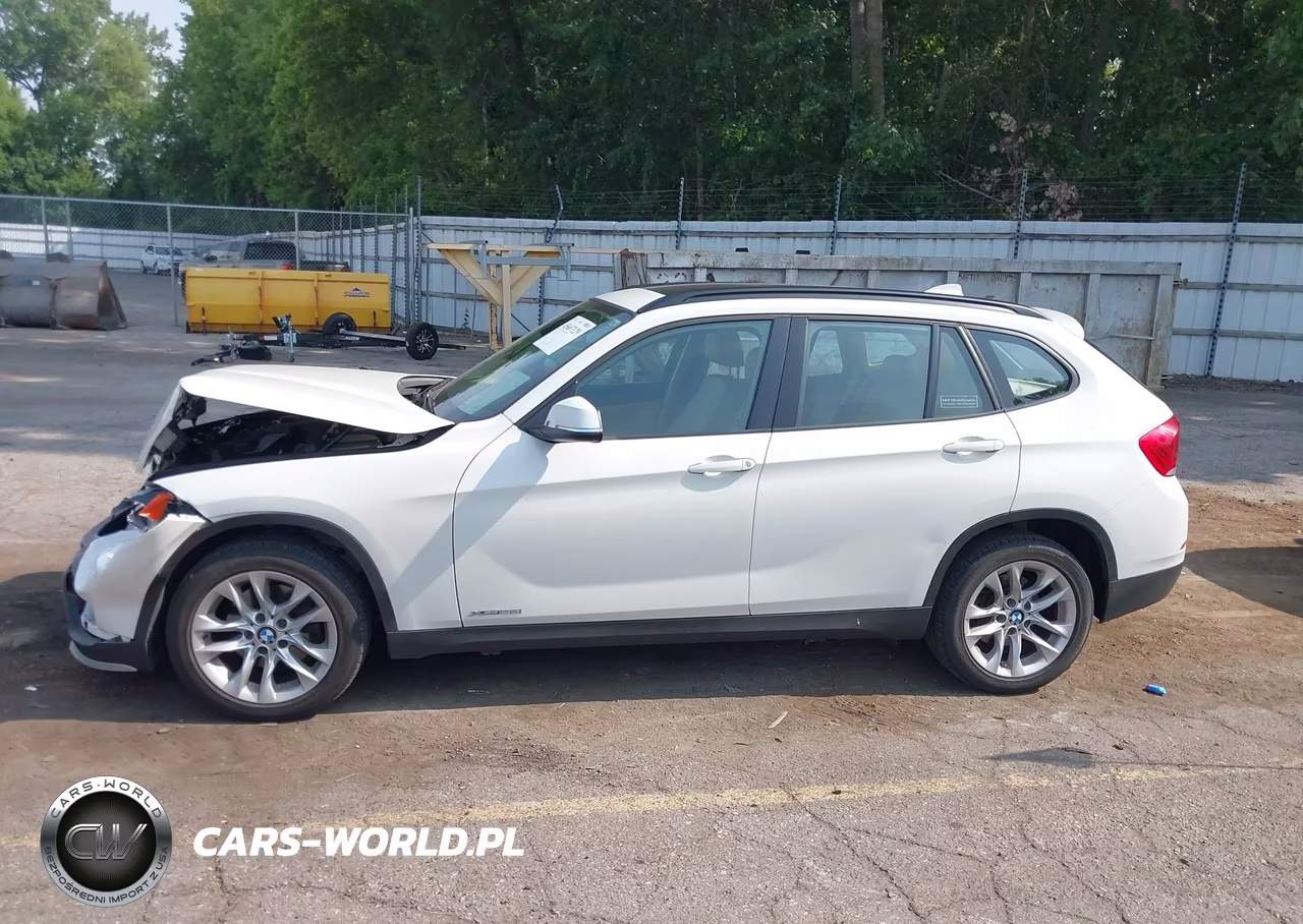 2015 BMW X1 xDrive28I VIN:WBAVL1C53FVY26120 - 14