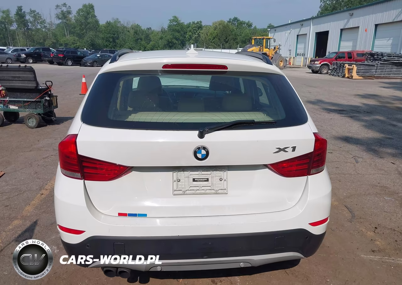 2015 BMW X1 xDrive28I VIN:WBAVL1C53FVY26120 - 16