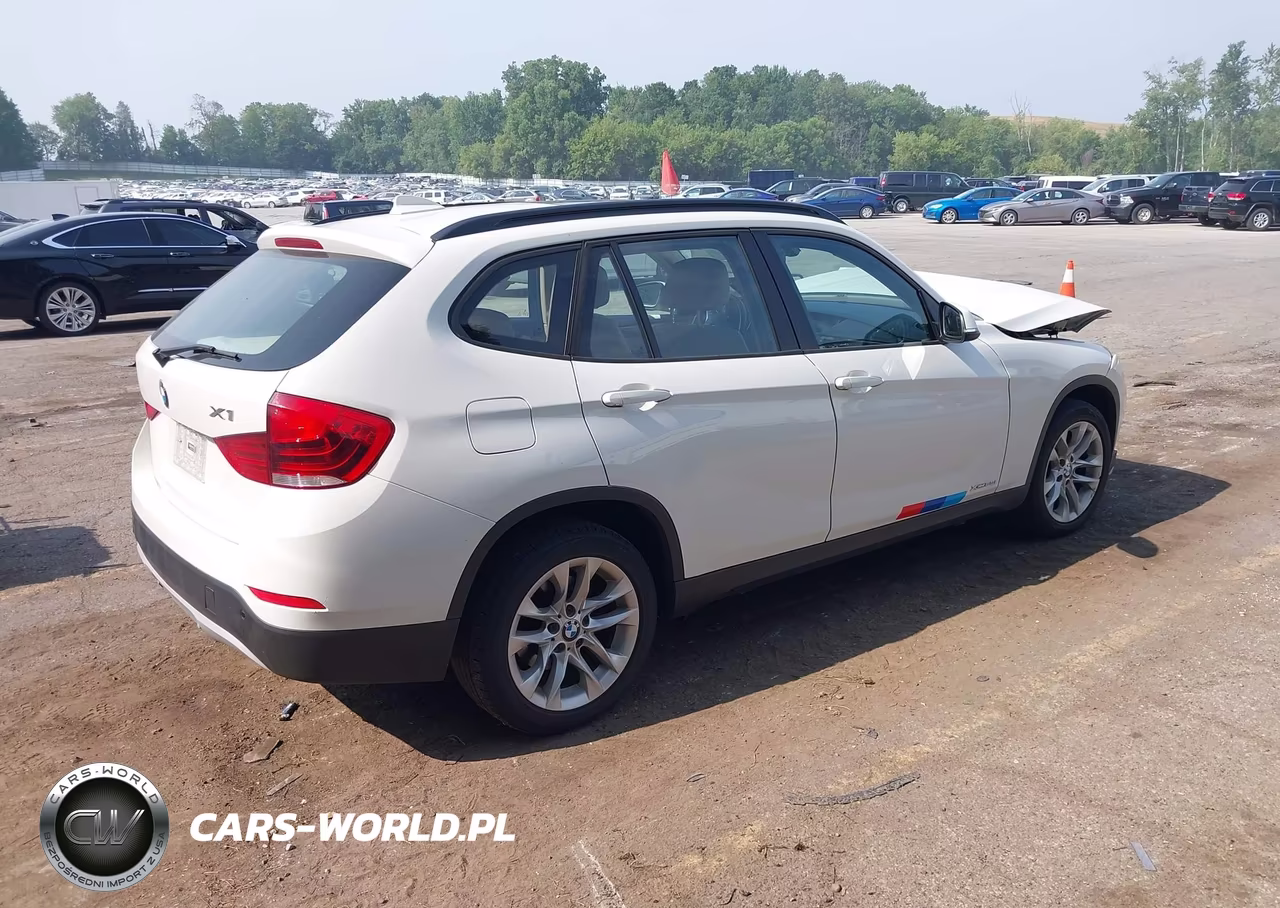2015 BMW X1 xDrive28I VIN:WBAVL1C53FVY26120 - 4