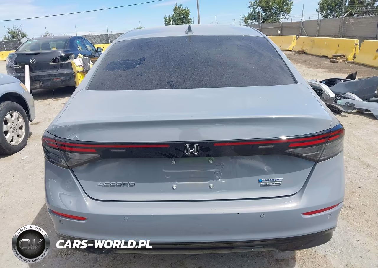 2023 Honda Accord Touring Hybrid VIN:1HGCY2F83PA006055 - 17