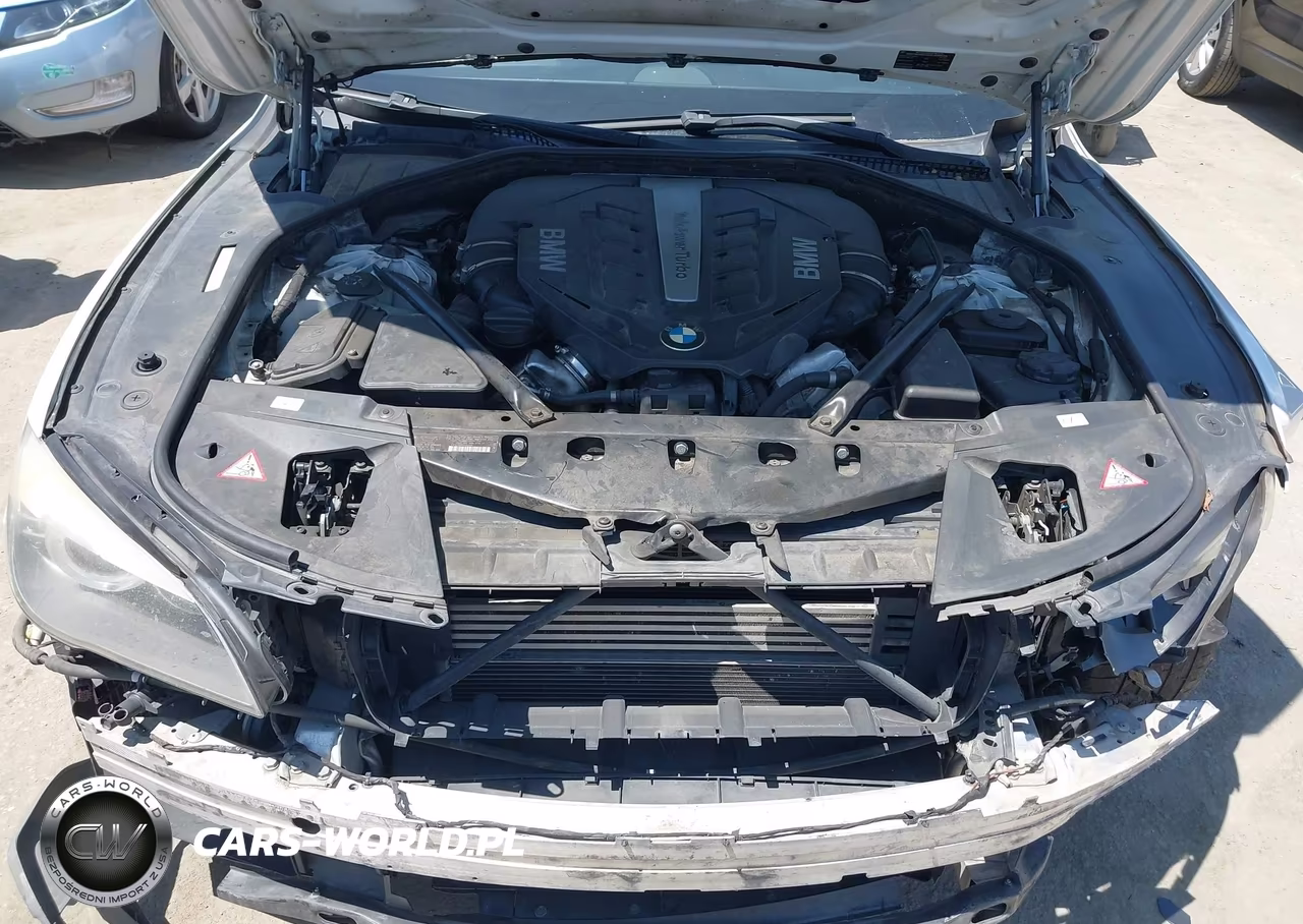 2012 BMW 750Li VIN:WBAKB8C54CDX20498 - 10
