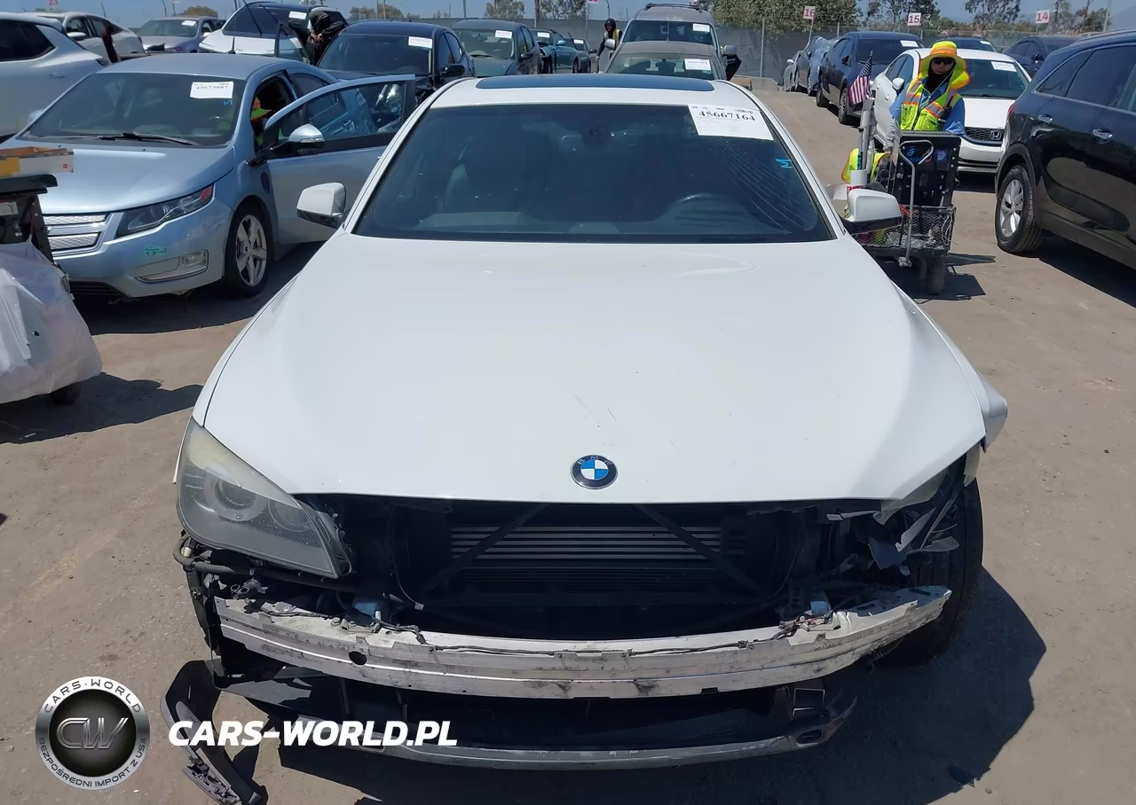 2012 BMW 750Li VIN:WBAKB8C54CDX20498 - 12