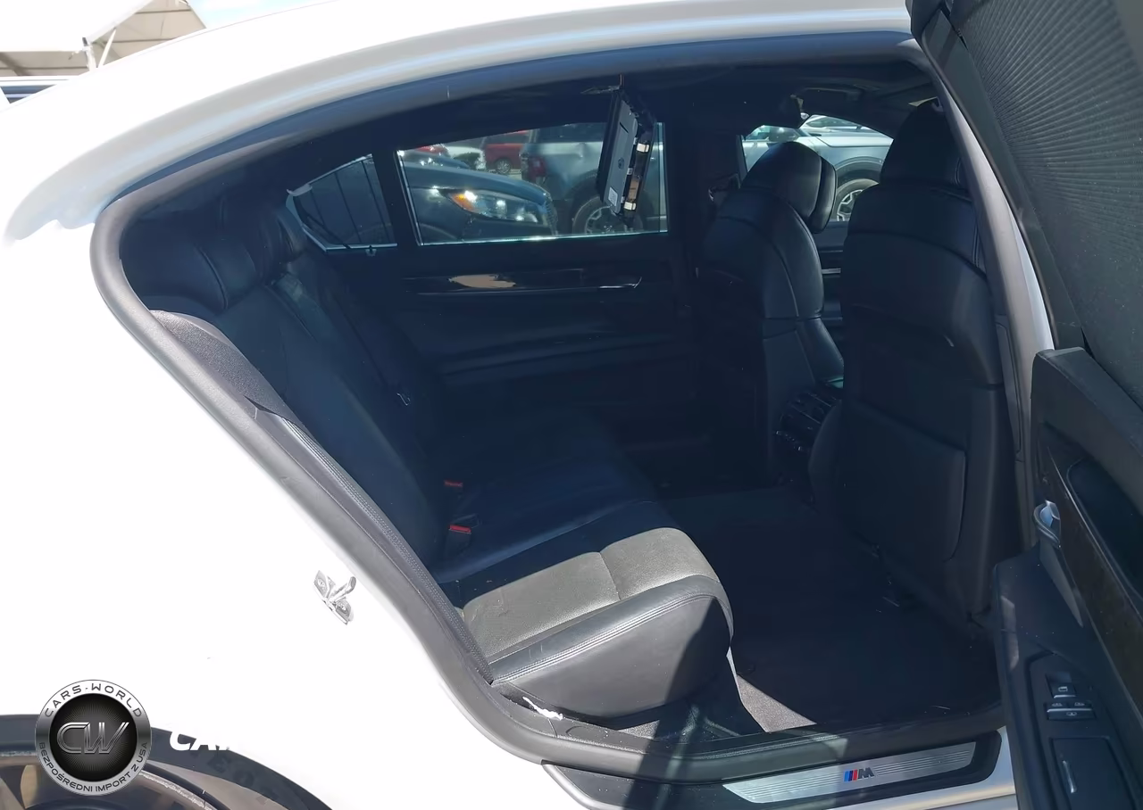 2012 BMW 750Li VIN:WBAKB8C54CDX20498 - 8