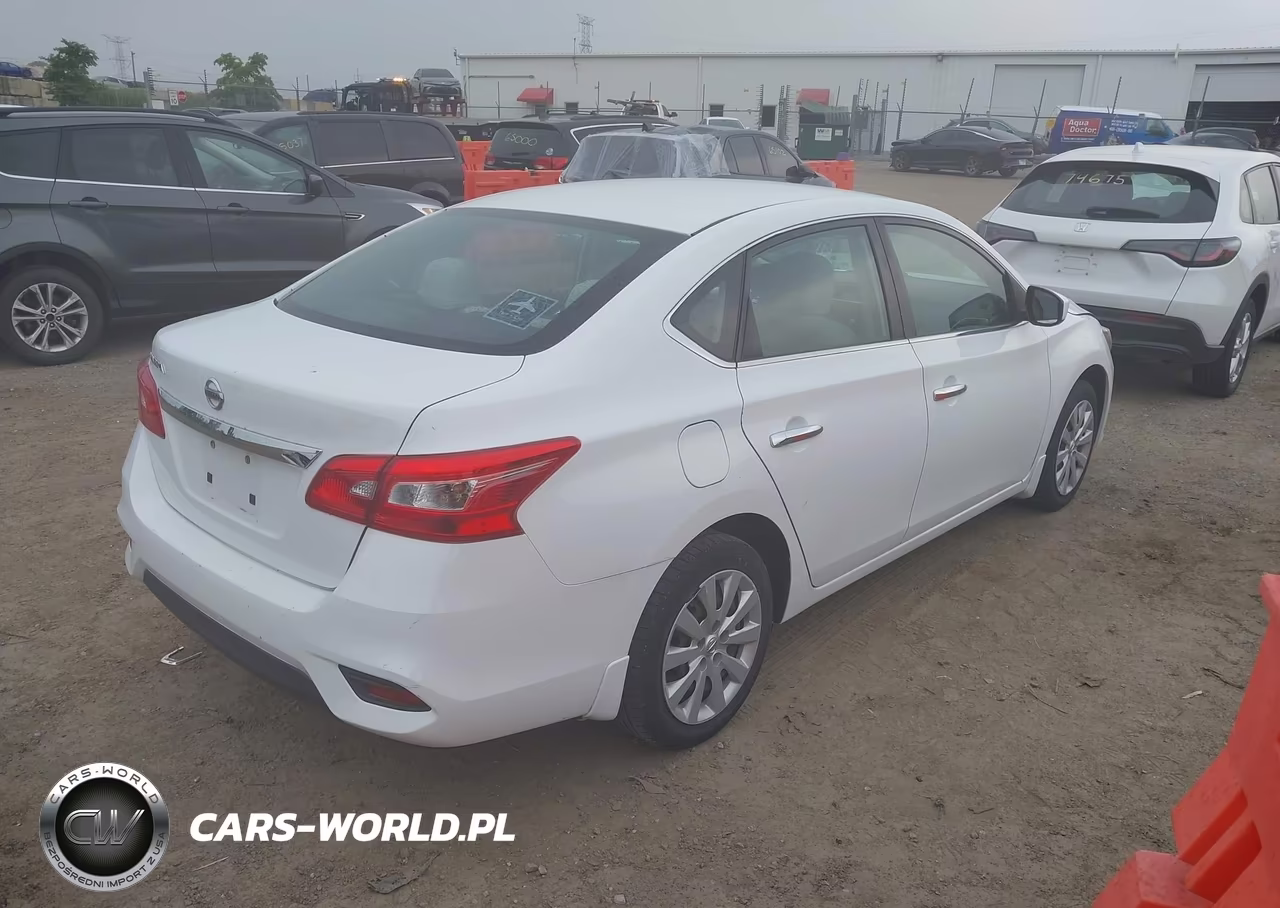2016 Nissan Sentra S VIN:3N1AB7AP3GY324601 - 4