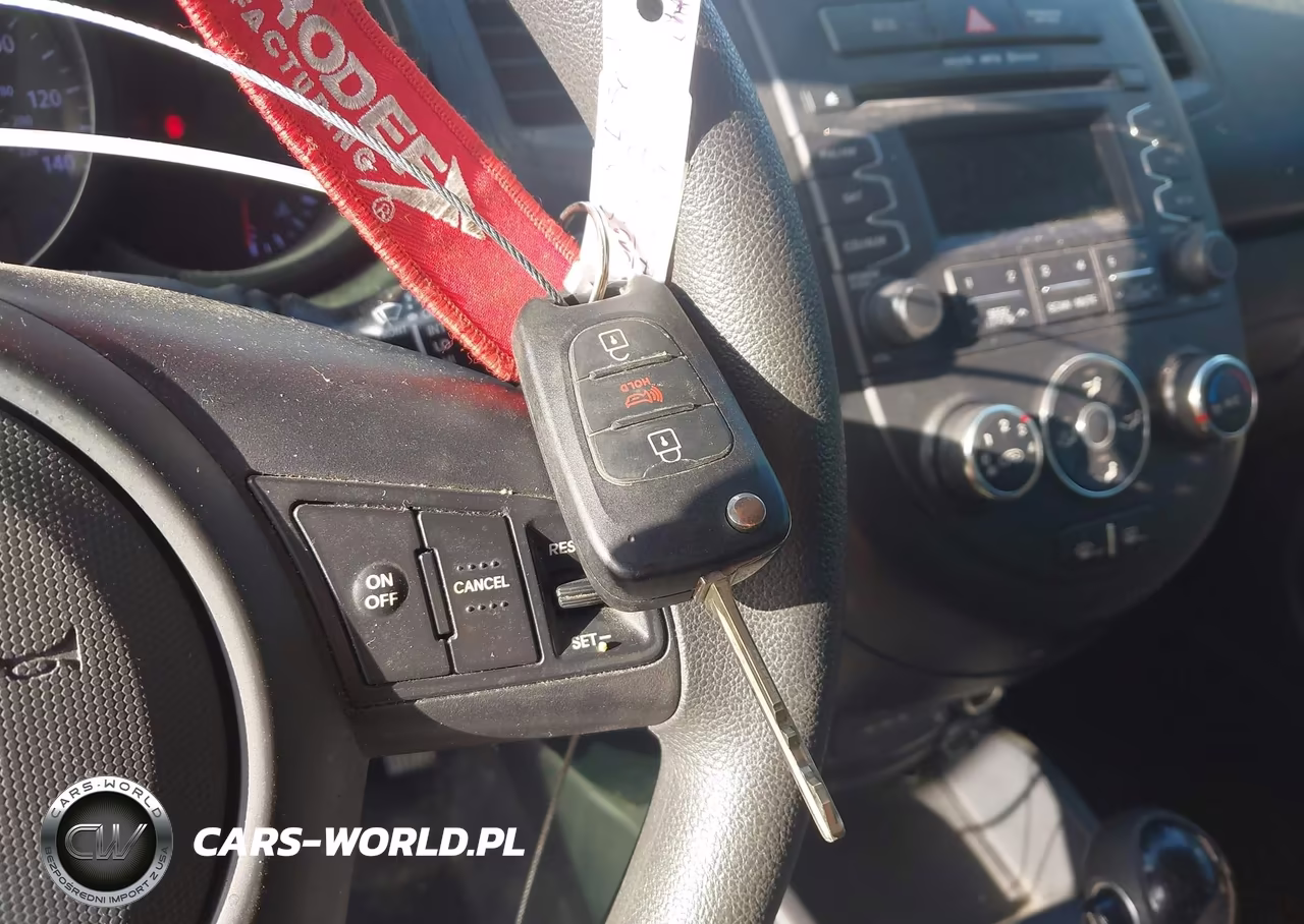 2013 Kia Soul VIN:KNDJT2A56D7772162 - 11