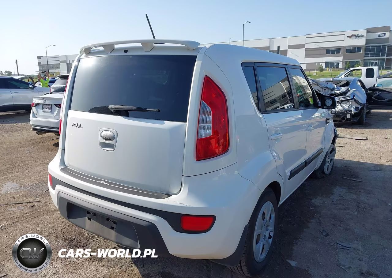2013 Kia Soul VIN:KNDJT2A56D7772162 - 4