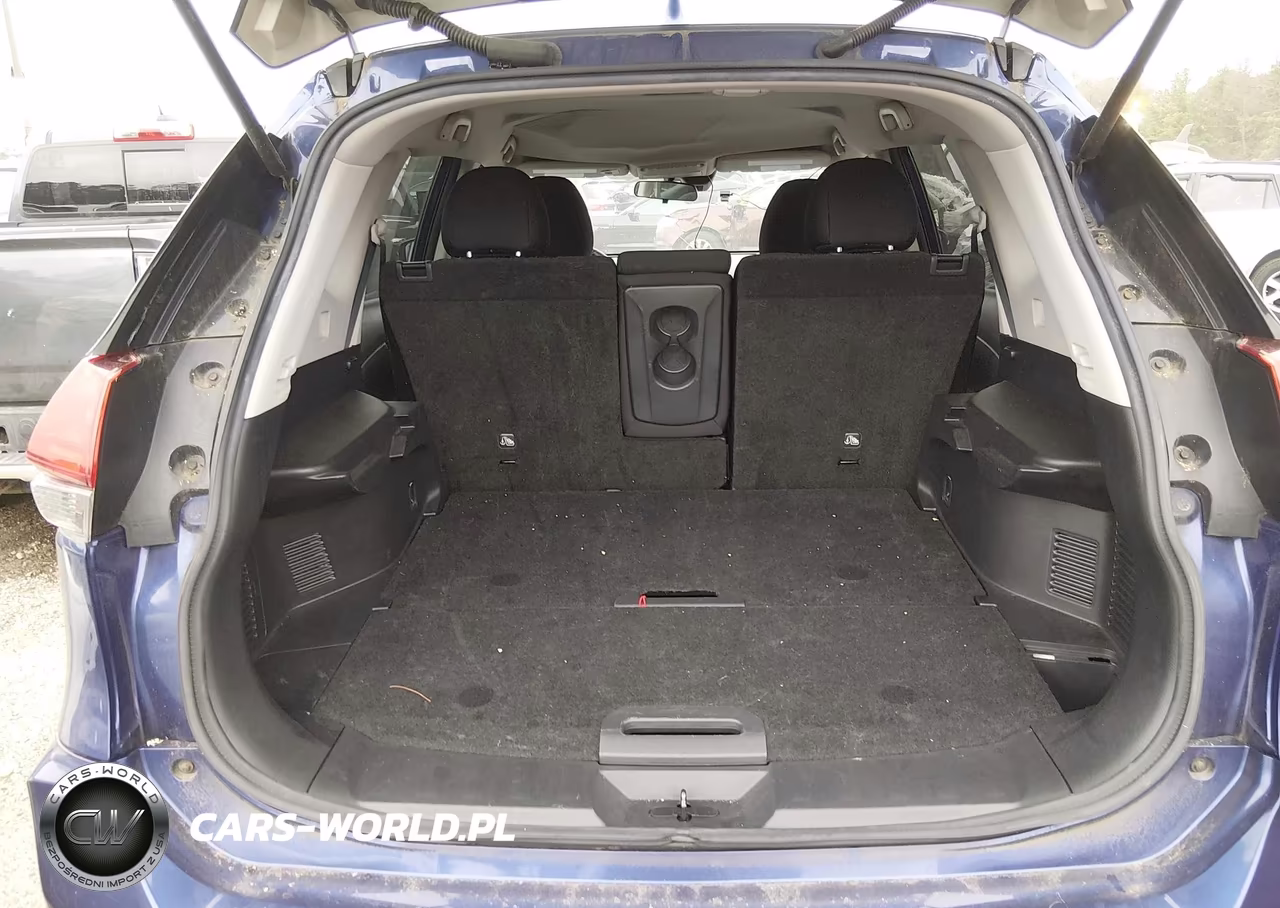 2019 Nissan Rogue S VIN:5N1AT2MV2KC812362 - 18
