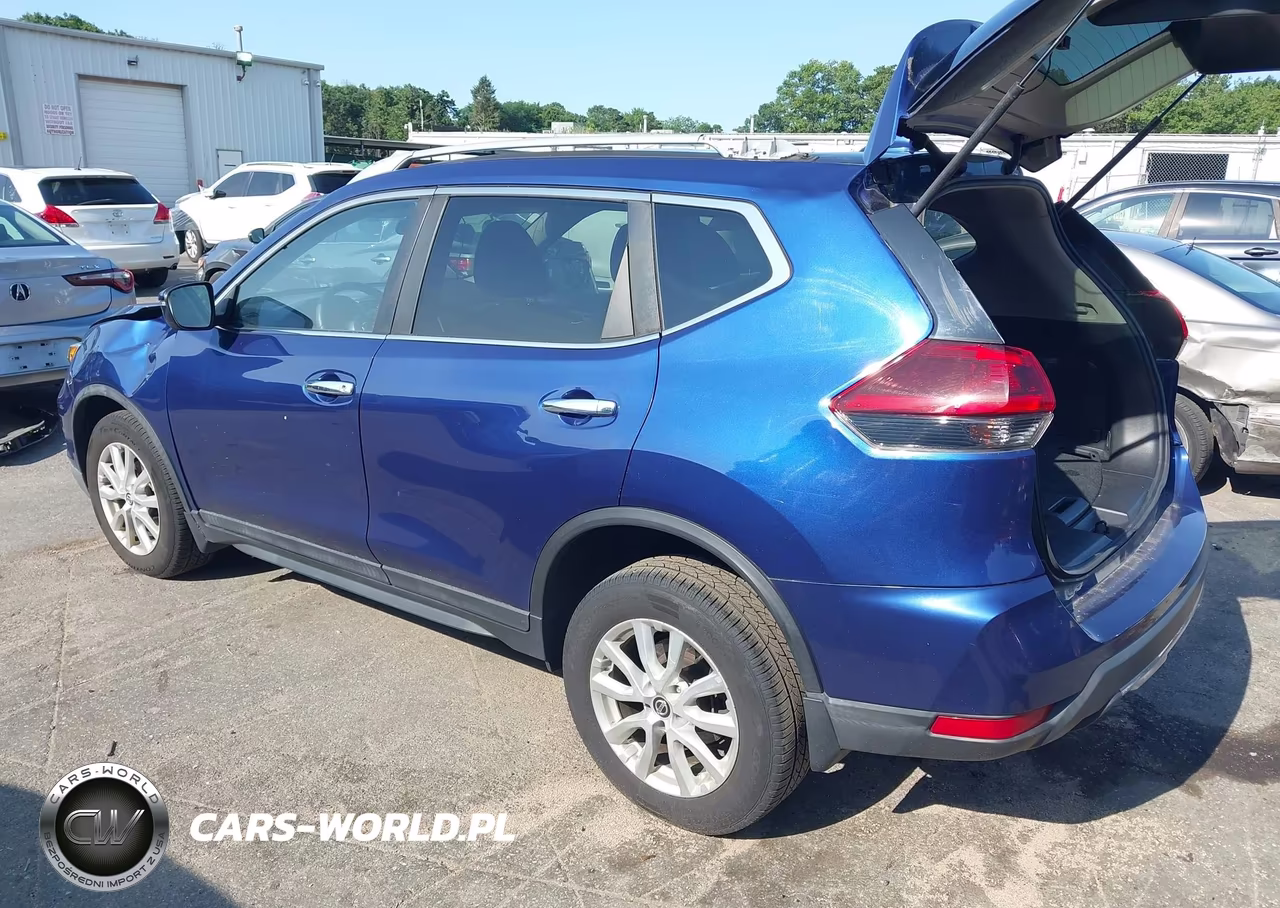 2019 Nissan Rogue S VIN:5N1AT2MV2KC812362 - 3
