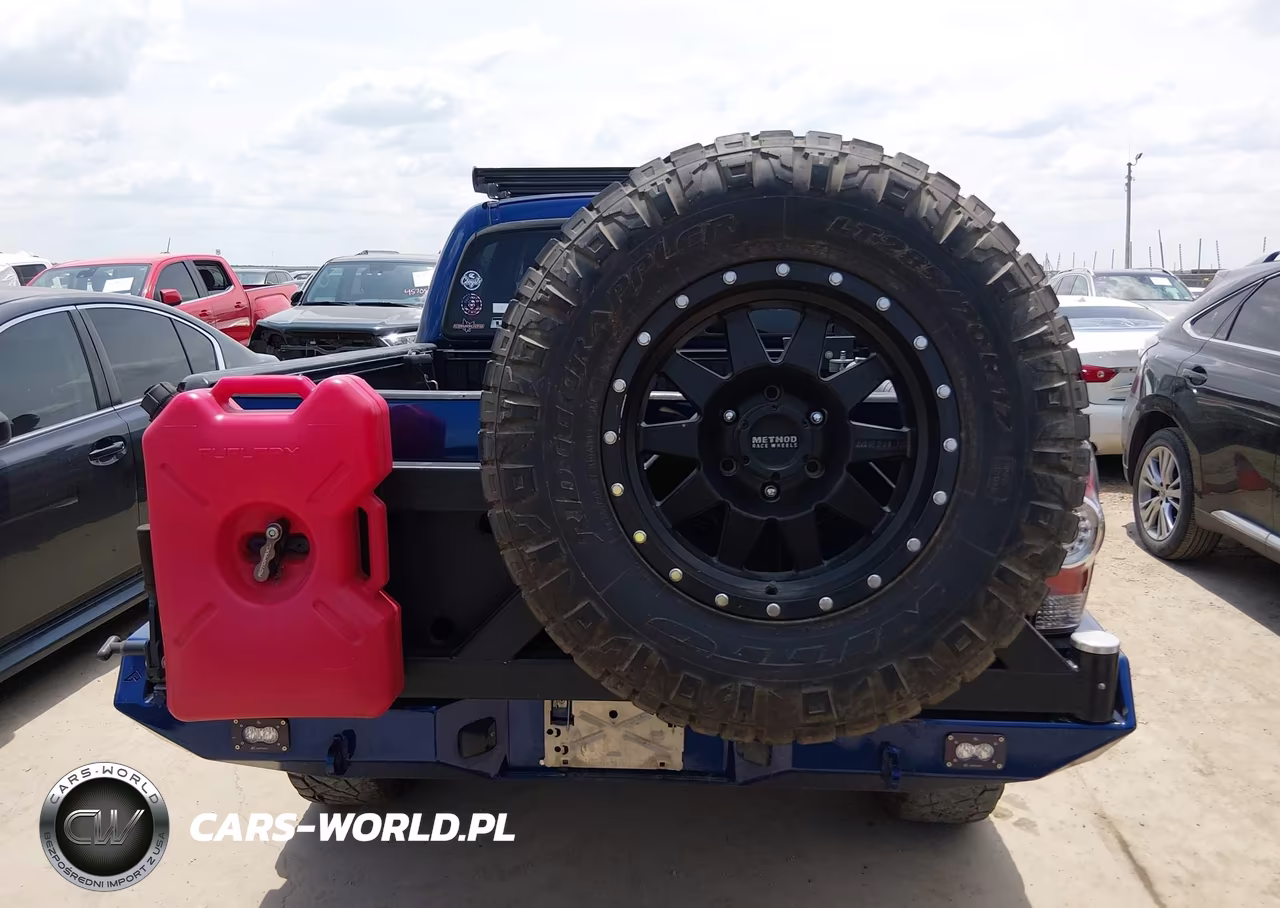 2015 Toyota Tacoma Base V6 VIN:5TFLU4ENXFX116626 - 16