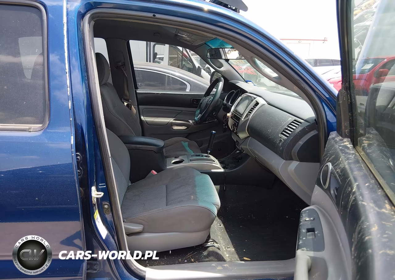2015 Toyota Tacoma Base V6 VIN:5TFLU4ENXFX116626 - 5