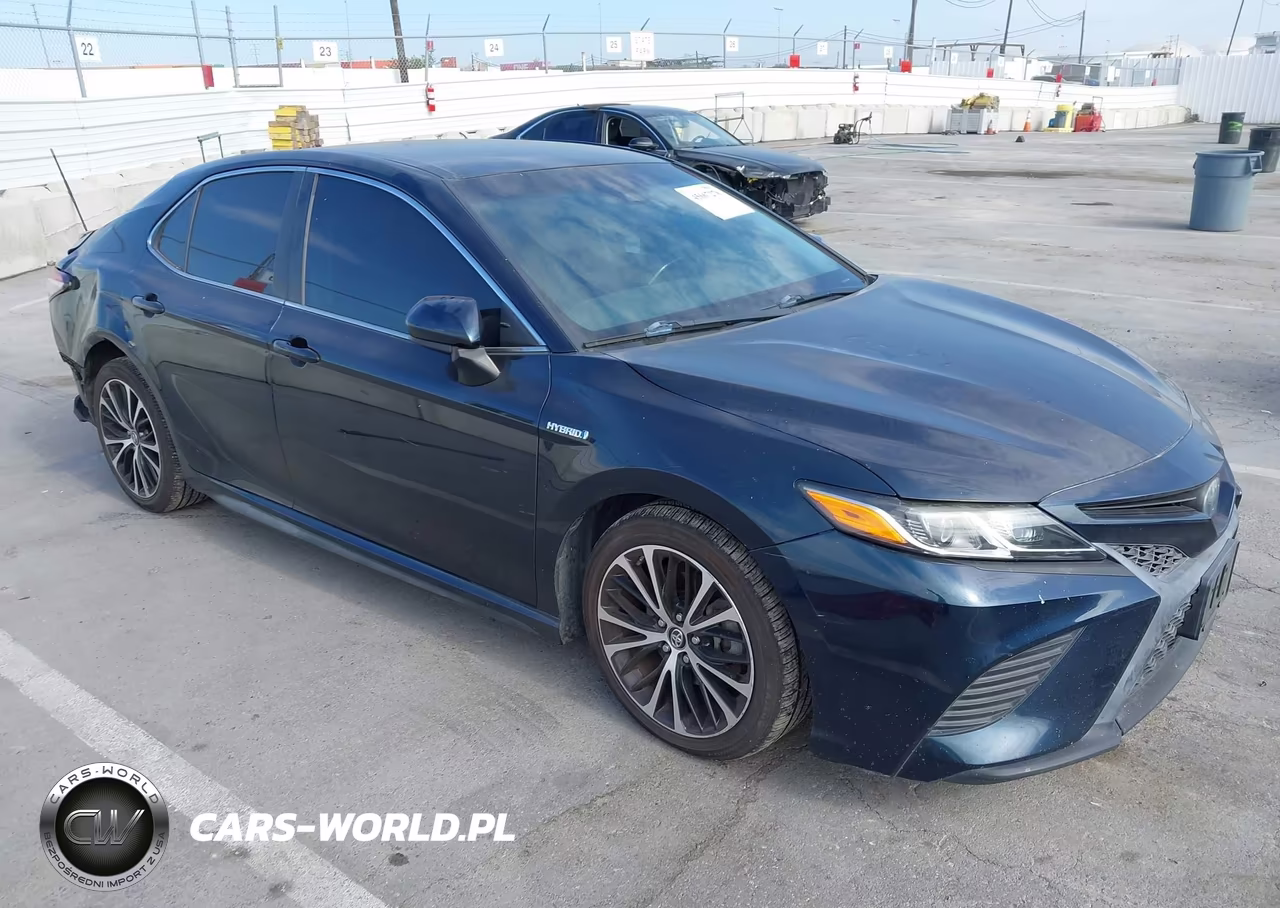 2018 Toyota Camry Hybrid Se