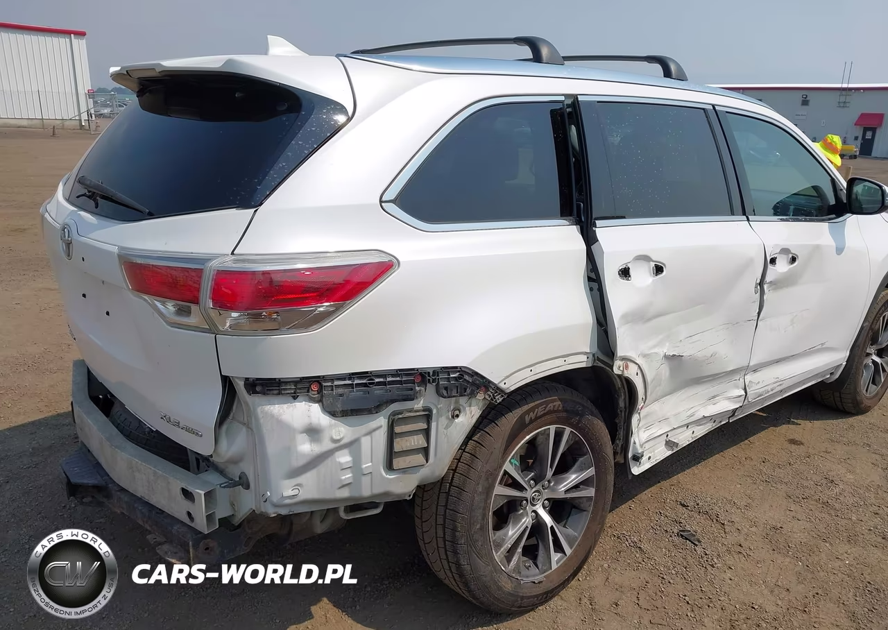 2016 Toyota Highlander Xle V6 VIN:5TDJKRFH1GS246014 - 18