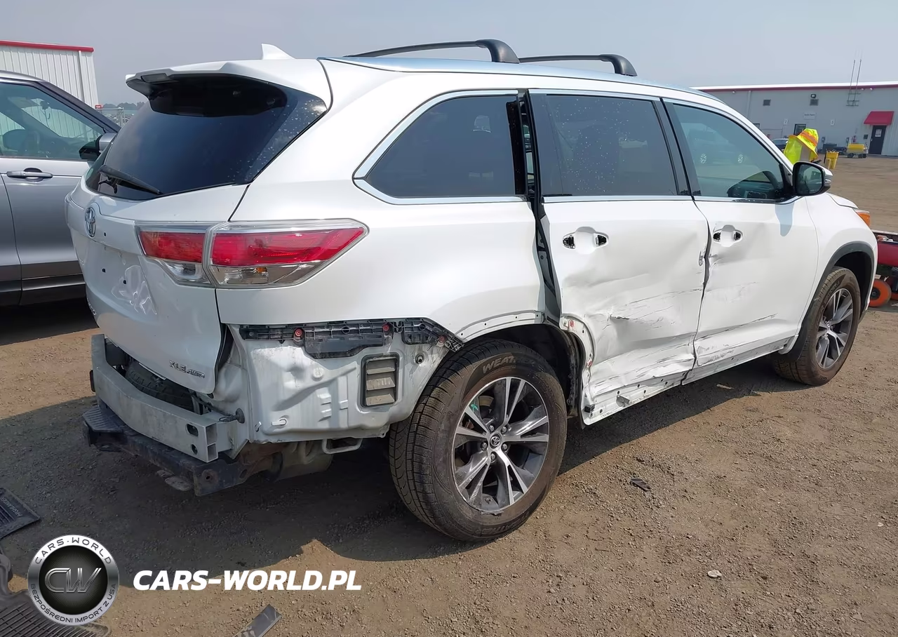 2016 Toyota Highlander Xle V6 VIN:5TDJKRFH1GS246014 - 4
