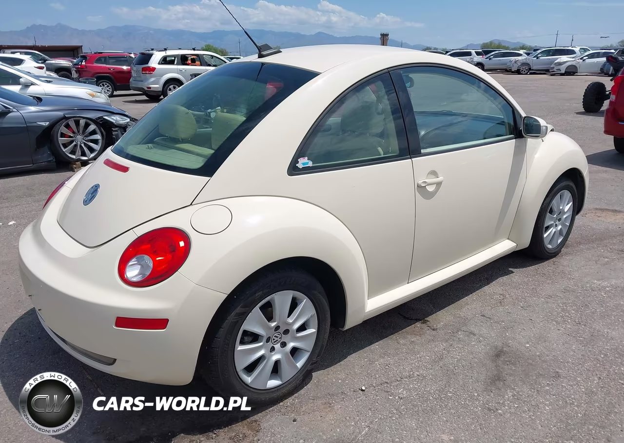 2008 Volkswagen New Beetle S VIN:3VWPW31C58M524130 - 4
