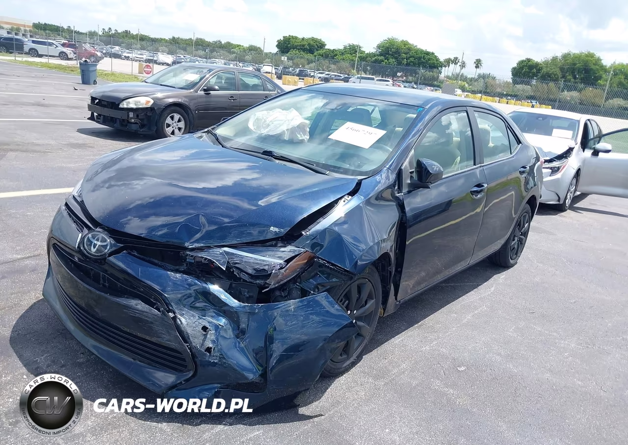 2018 Toyota Corolla Le VIN:5YFBURHE3JP771741 - 6