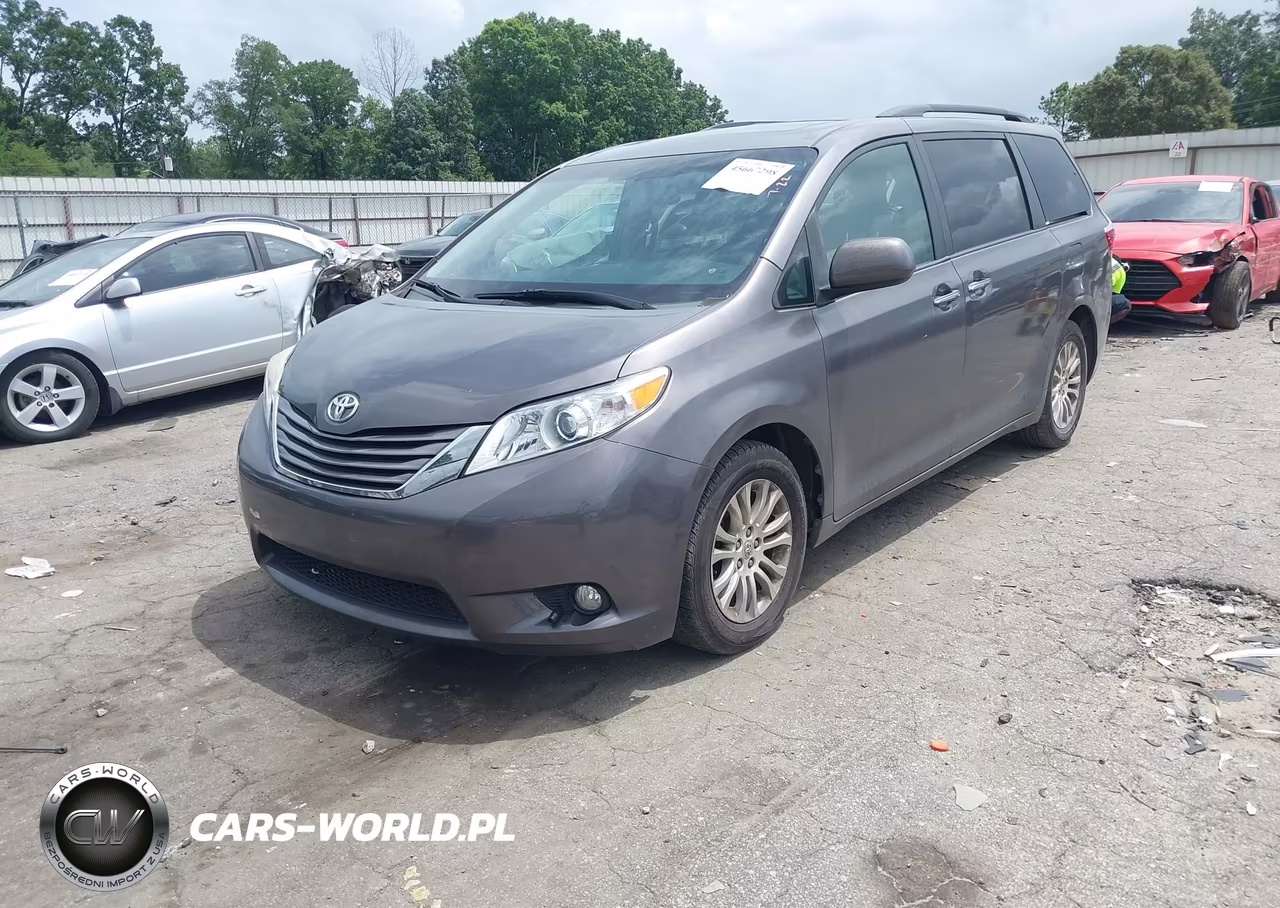 2015 Toyota Sienna Xle 8 Passenger VIN:5TDYK3DC7FS620143 - 2