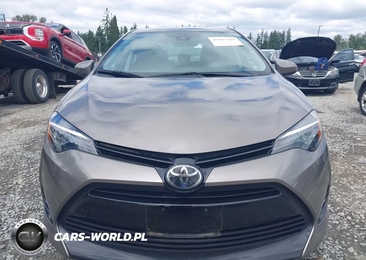 2018 Toyota Corolla Le VIN:2T1BURHE5JC046206 - 13