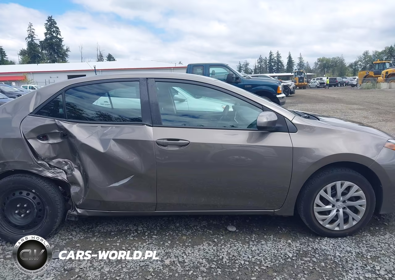 2018 Toyota Corolla Le VIN:2T1BURHE5JC046206 - 14