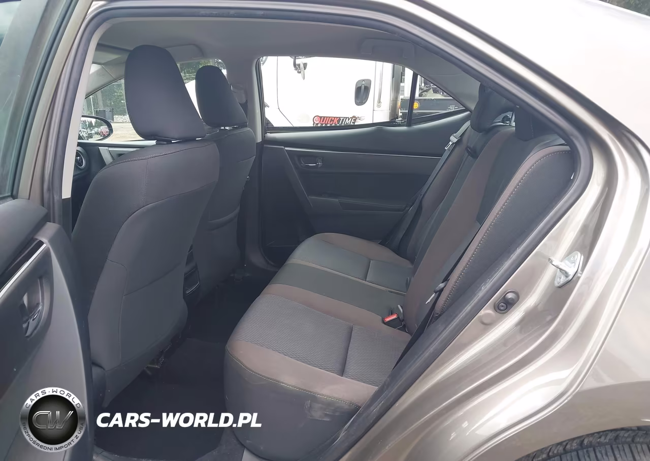 2018 Toyota Corolla Le VIN:2T1BURHE5JC046206 - 19