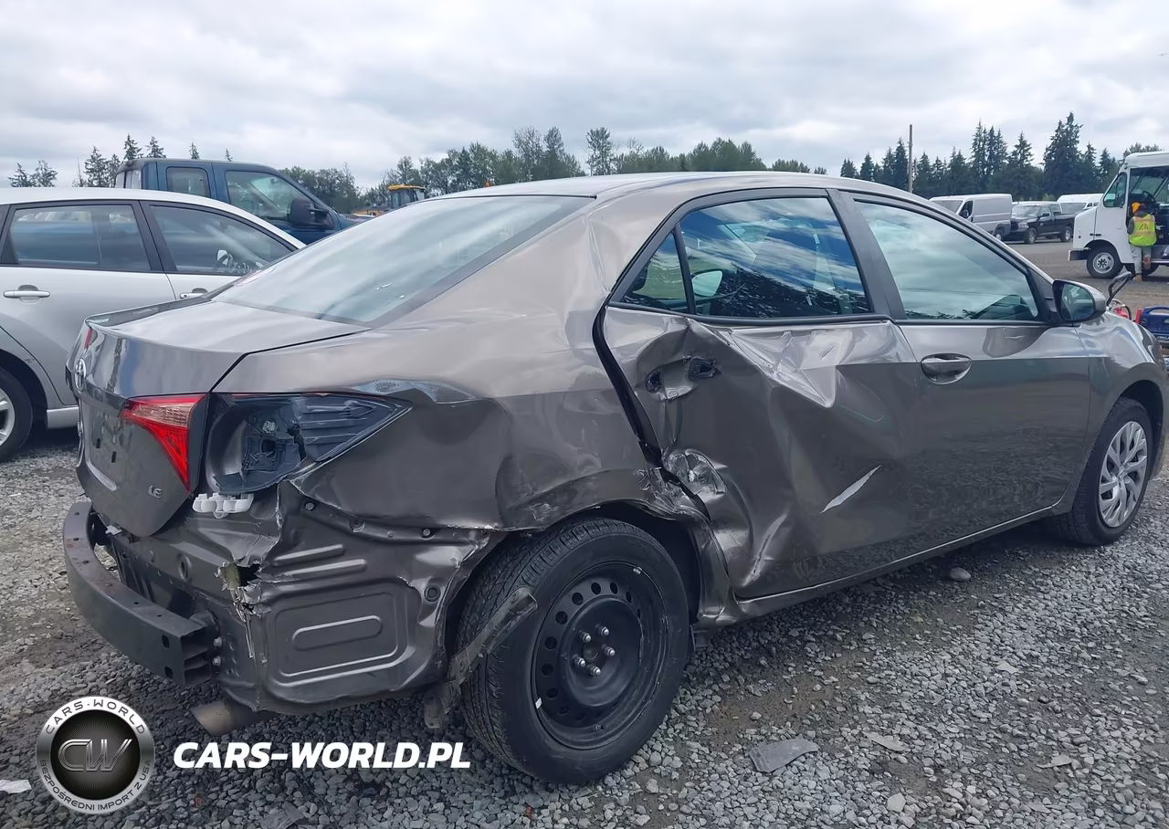 2018 Toyota Corolla Le VIN:2T1BURHE5JC046206 - 6