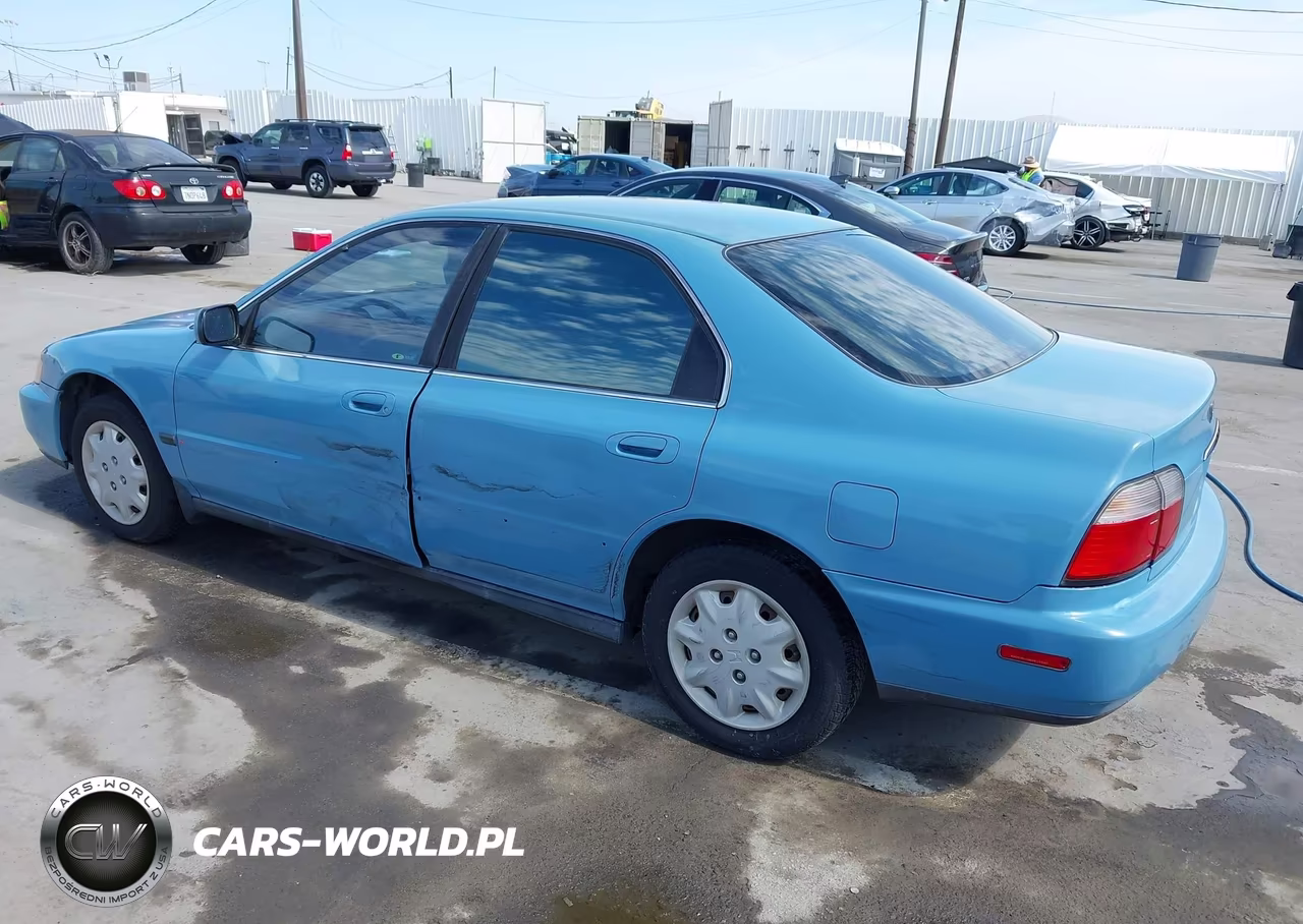 1997 Honda Accord Lx VIN:1HGCD5638VA019026 - 3