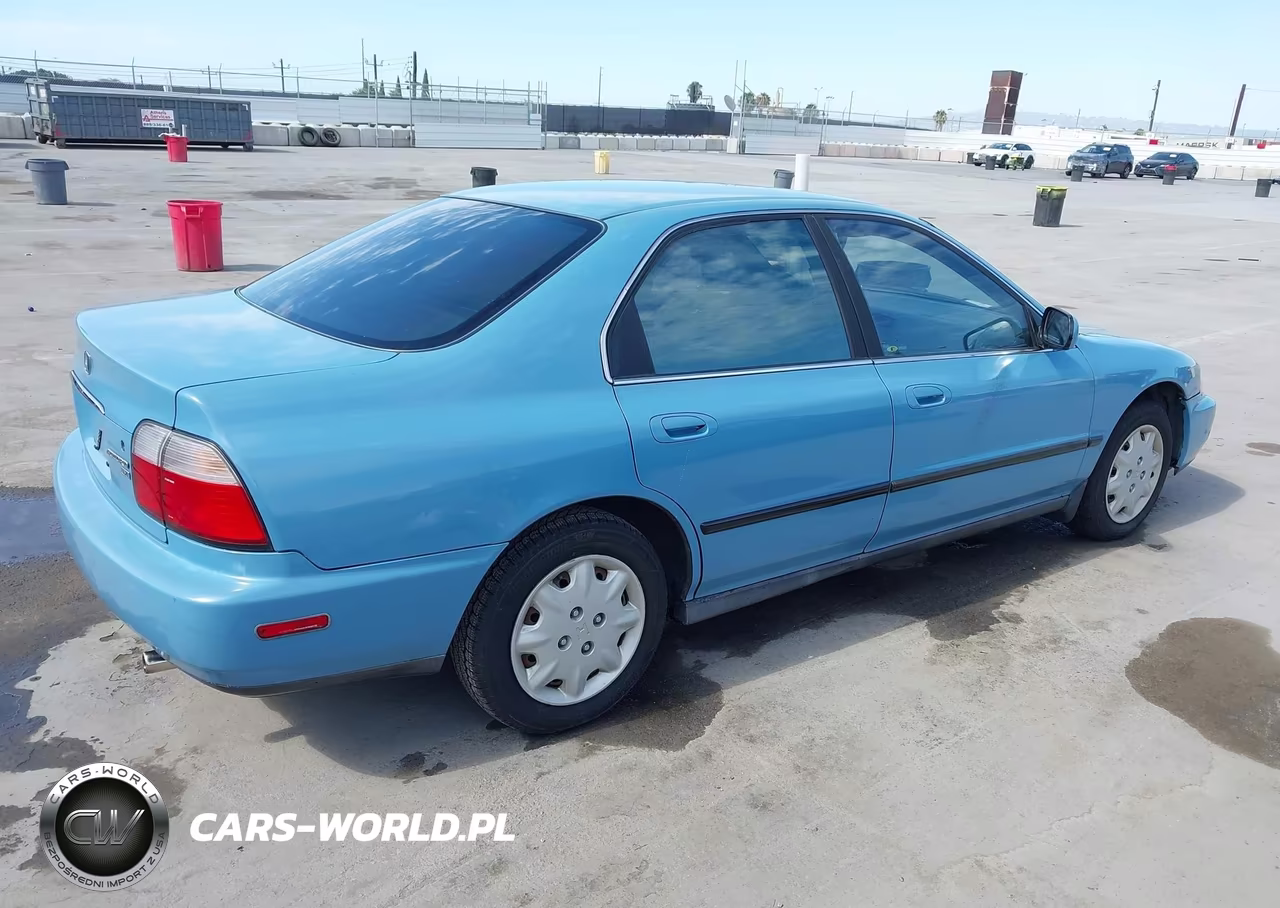 1997 Honda Accord Lx VIN:1HGCD5638VA019026 - 4