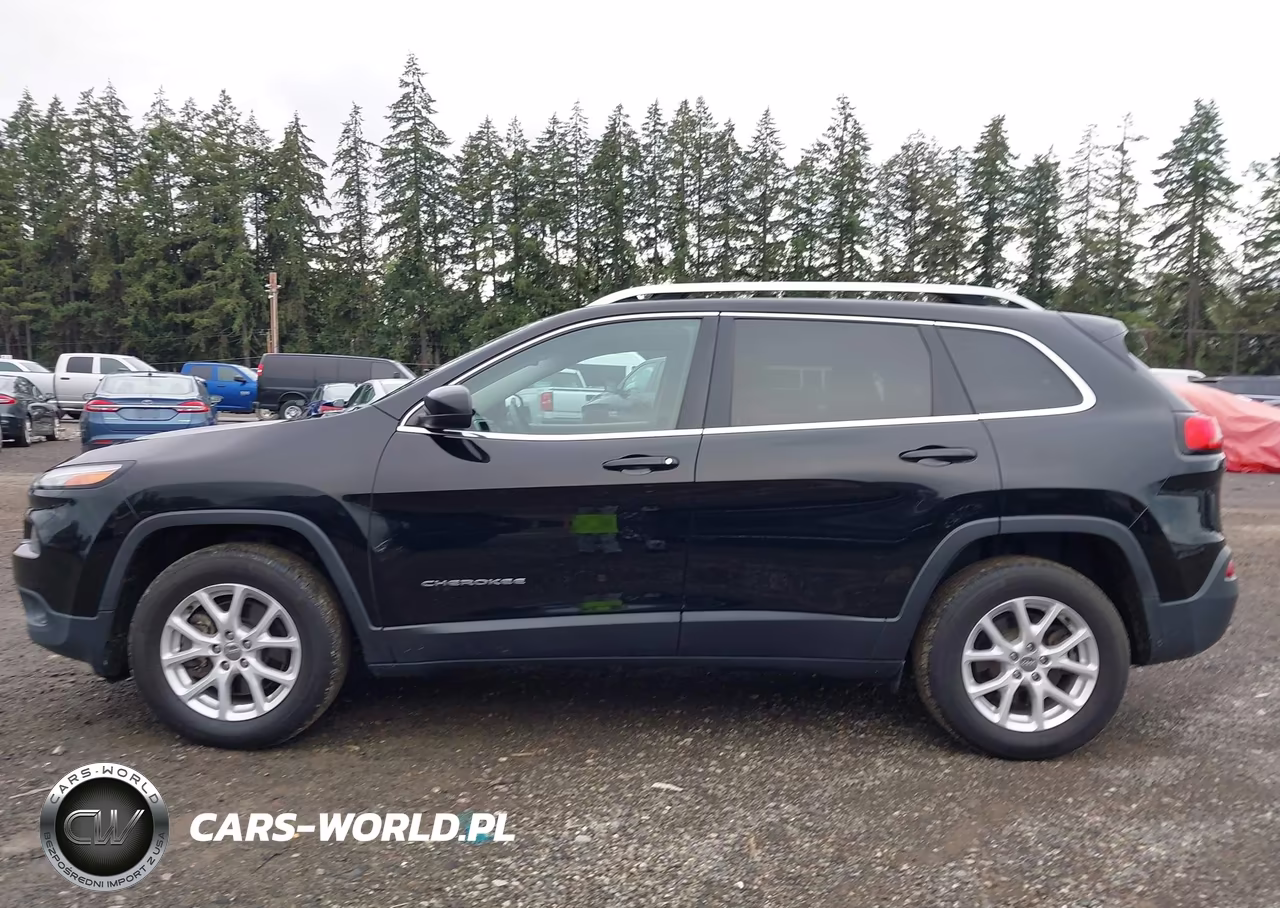 2018 Jeep Cherokee Latitude 4X4 VIN:1C4PJMCB8JD528444 - 14